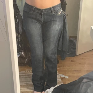 Diesel low waist jeans - Skiitsnygga jeans köpta här på plick för 300, så otroligt snygga men för långa för mig (är 169 cm)
