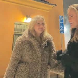 Zara jacka - Fin zara jacka, använd en gång, storlek M