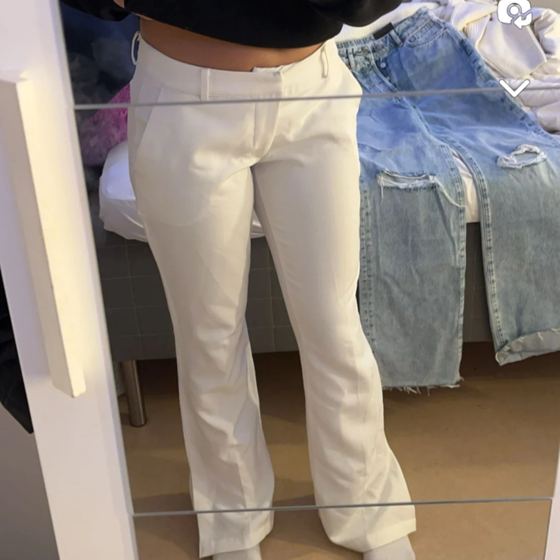 Lågmidjade vita kostymbyxor  - 90