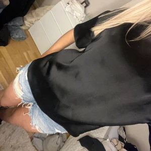 zara topp satin - nyskick, satintopp 💕