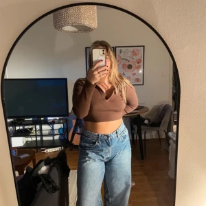 Brun croptop - Bra skick, några år gammal