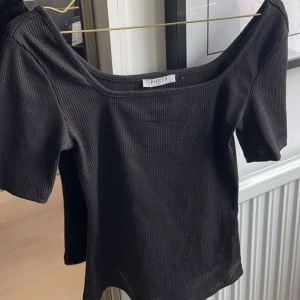 T-shirt  - Sällan använd 