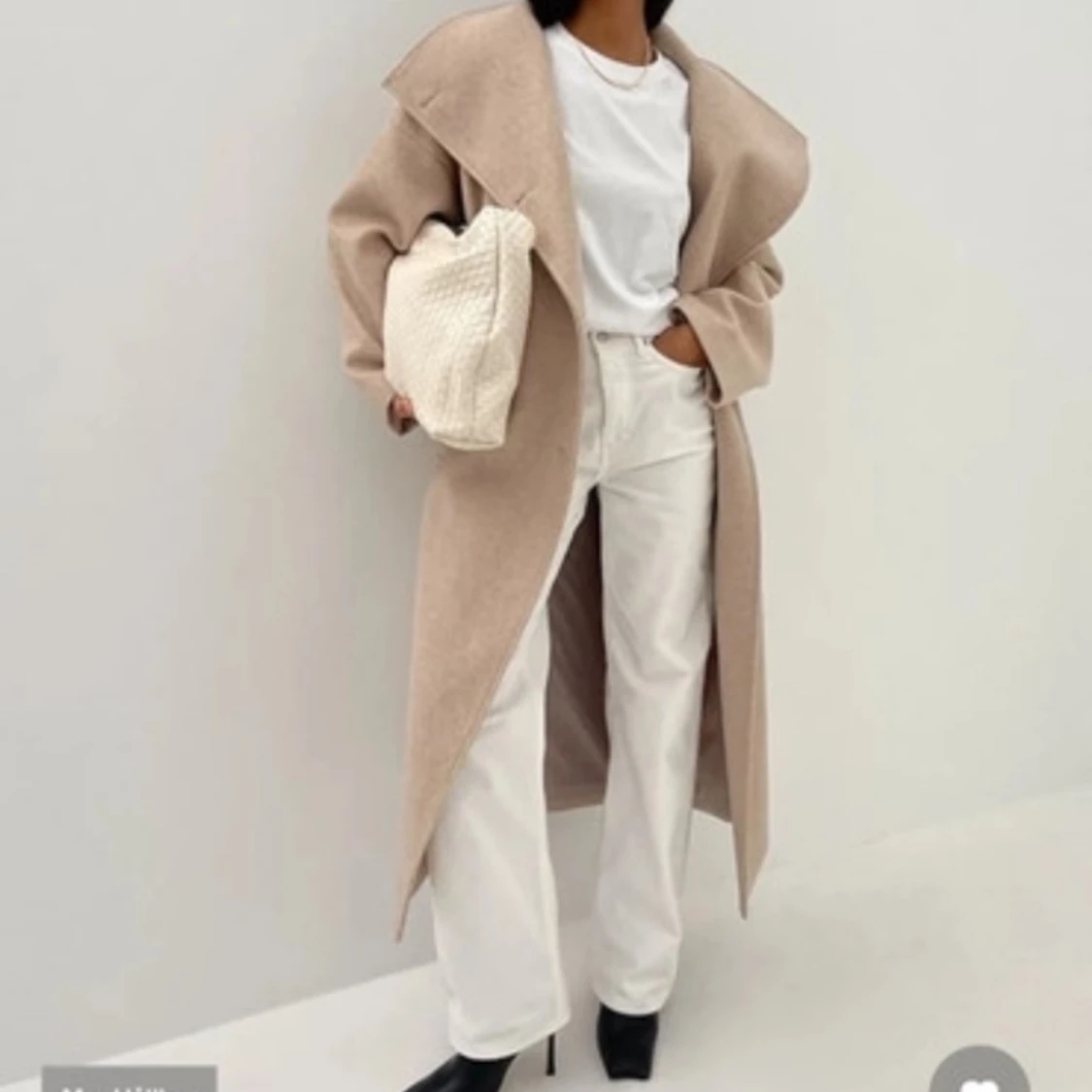 Lång kappa från NA-KD