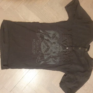 Drainer tröja - Den år sydd i midjan passar S/M och xs. Den är i bra skick har andvänt den typ 1 gång. Dm för mer info om den och priset kan diskuteras🤭