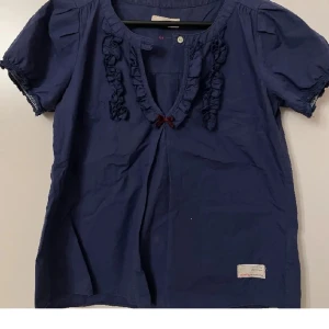 Odd molly blus - Säljer denna odd molly blus då ned tyvär var för stor😭. Den är i mycket gått skick.