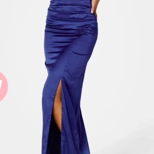 blå balklänning - strl XS/34 nypris 999 kr endast använd i några timmar 💙💙💙