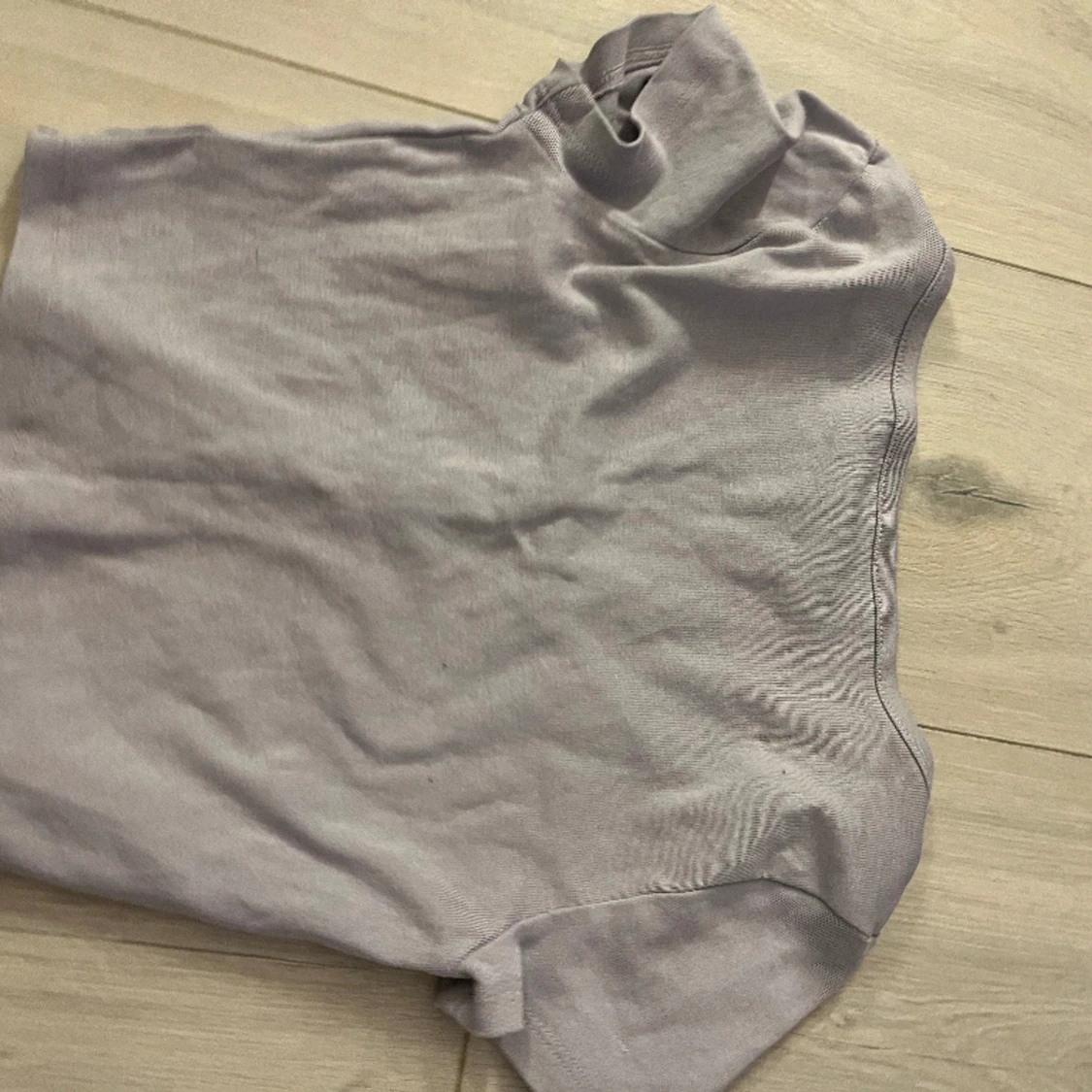 Lila chroppad t-shirt  - 90