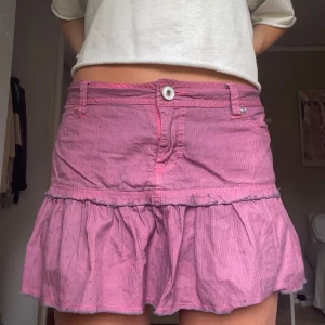 Vinröd kjol - Så snygg vinröd volang kjol