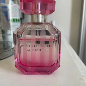 Parfym  - En Victoria secret parfym som inte kommer till användning💕