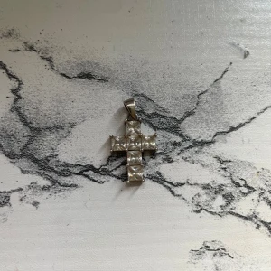 Diamant kors - Diamant kors till halsband  Äkta silver 