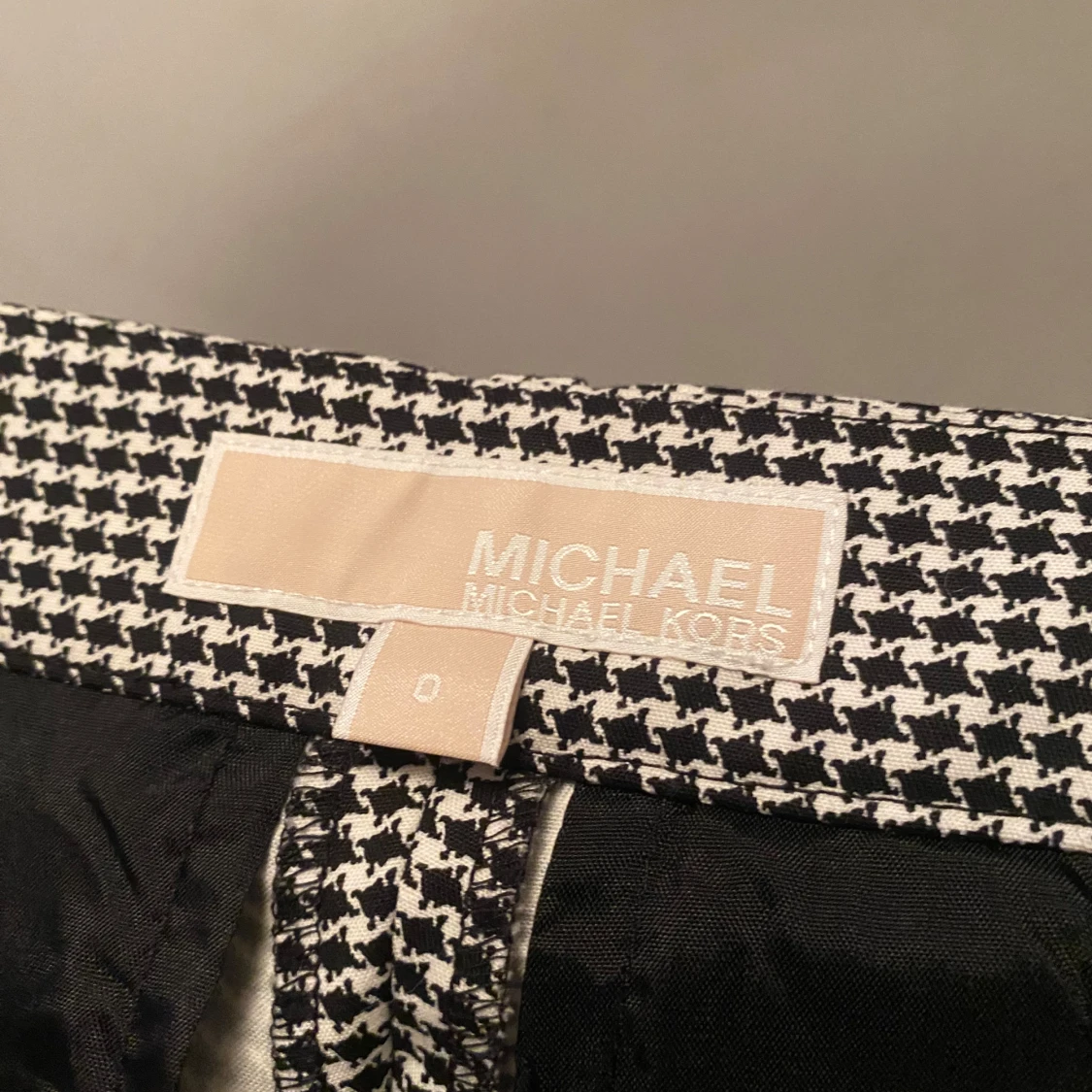 MICHAEL KORS kostymbyxa - 91