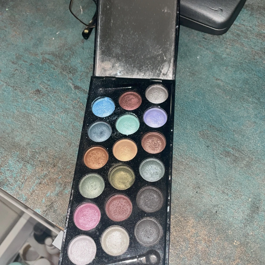 Eyeshadow palettes - 90