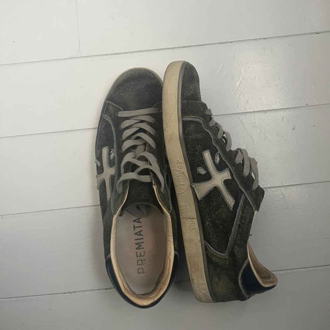 Premiata skor - 90
