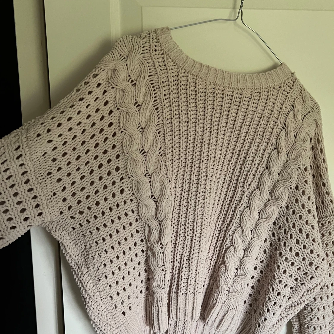 Mysig beige stickad tröja  - 91