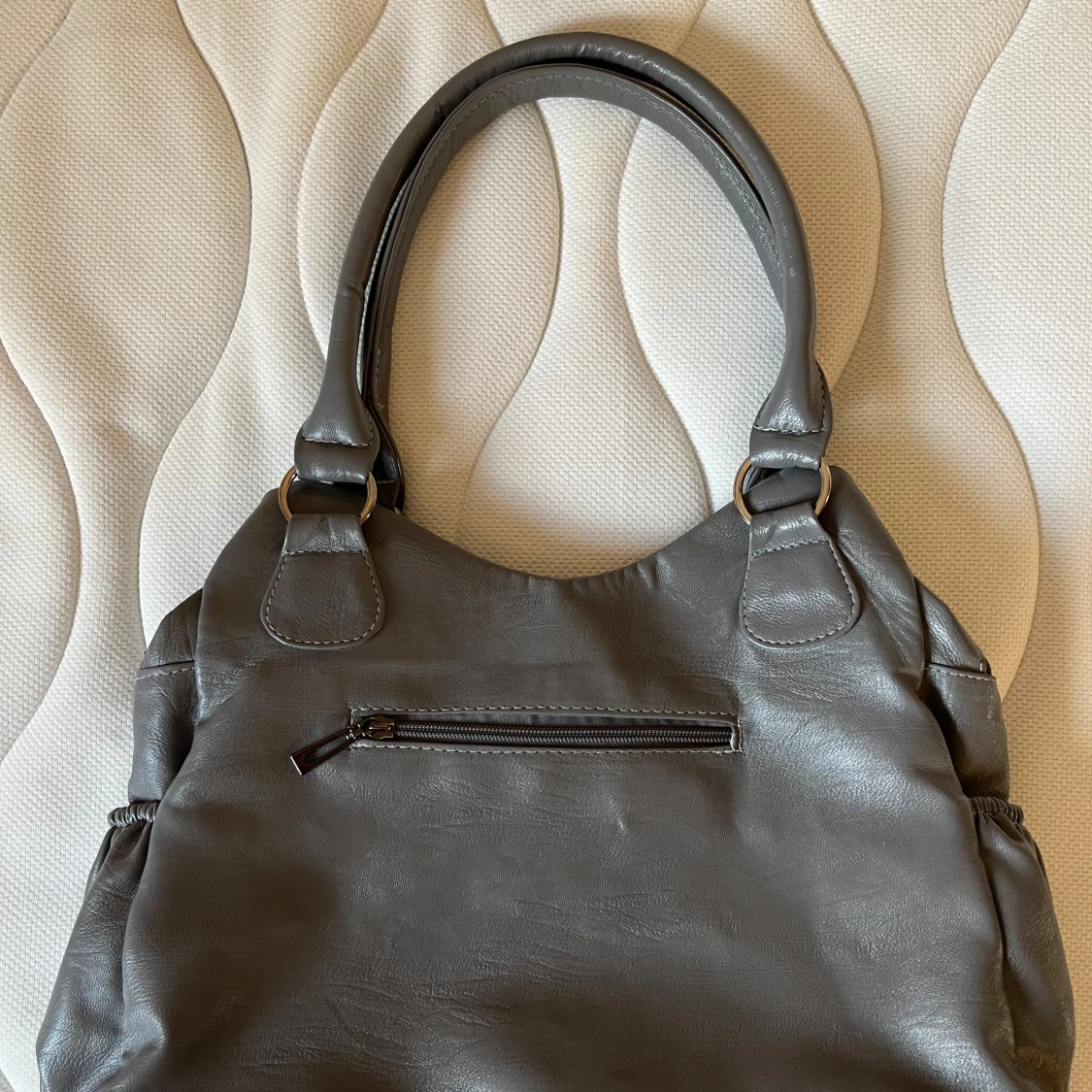 Snygg guess liknande väska - 93