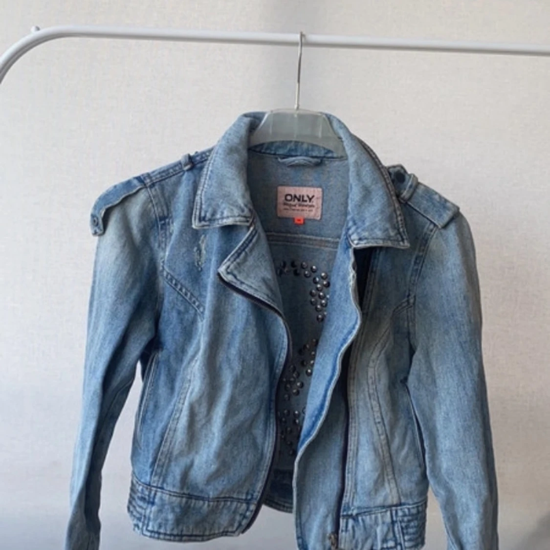 Jeansjacka säljes - 90