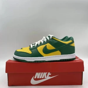 Brazil dunks - Har haft dom länge nu å vill sälja. Har inte använt som något så skicket är 10/10. Priset kan diskuteras vid snabb affär