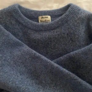 Stickad acne tröja - Wool mohair jumper från acne studios. Nypris cirka 4400kr! Ge prisförslag👇🏼