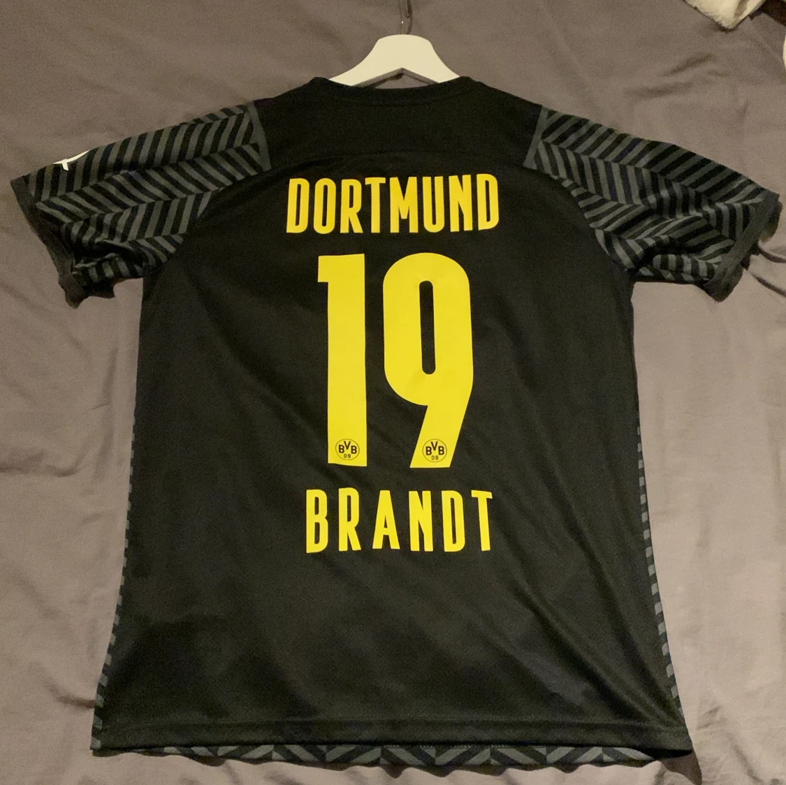~BVB bortatröja 21/22~ - 90