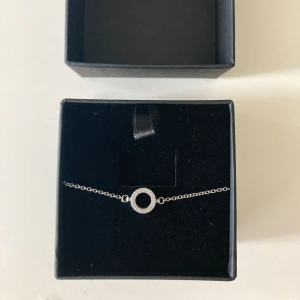 Edblad armband - Så fint armband från Edblad. Säljer då det inte kommer till användning.💗