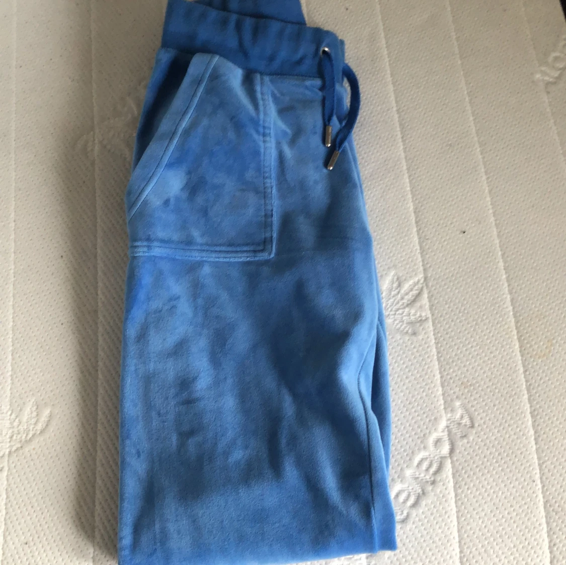 Säljer detta blåa sättet 