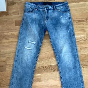 dolce&gabbana jeans - dolce&gabbana jeans,skick 10/10,passar för storlek XL 
