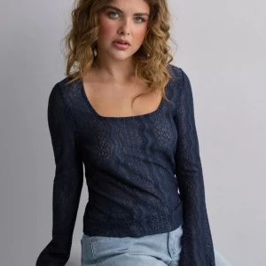 Tröja! - Superfin tröja från Nelly! Använd 2 ggr💗Marinblå färg! 