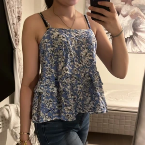 Blommigt linne  - Ett fint blommigt linne till sommaren😍💗