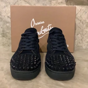 Christian Louboutin skor - Säljer dessa eftertraktade Louboutin hör av er om ni vill köpa pris kan diskuteras ⚡️⚡️