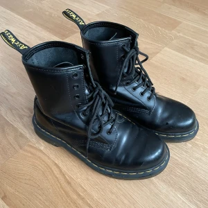 DrMartens känga 1460 - Fint skick. Stl 38