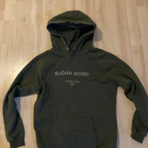 Björn Borg hoodie - Säljer hoodien då den är för liten, dem är i bra skick!