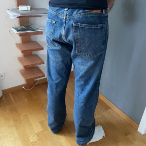 Levis 551 - Levis jeans i 30/32, i nyskick 