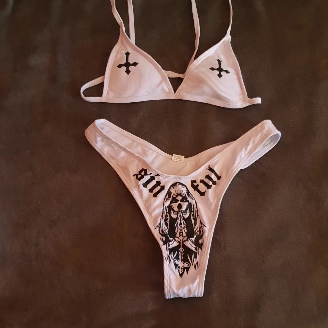 Vit Bikini