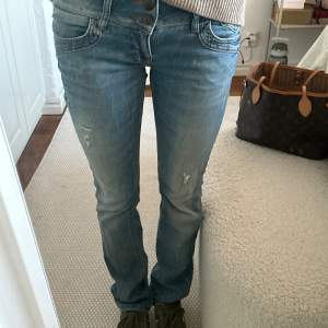 Lågmidjade jeans från LTB,  W 26/ L 32 
