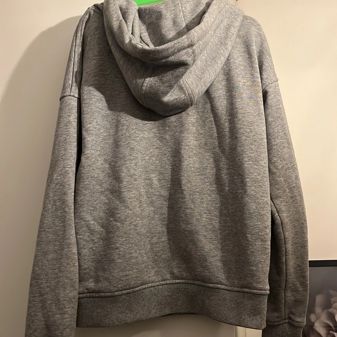 Grå zip-up hoodie - 90