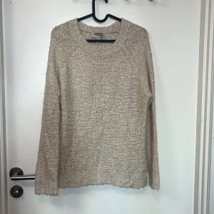 Stickad tröja - Stickad tröja, superskön!