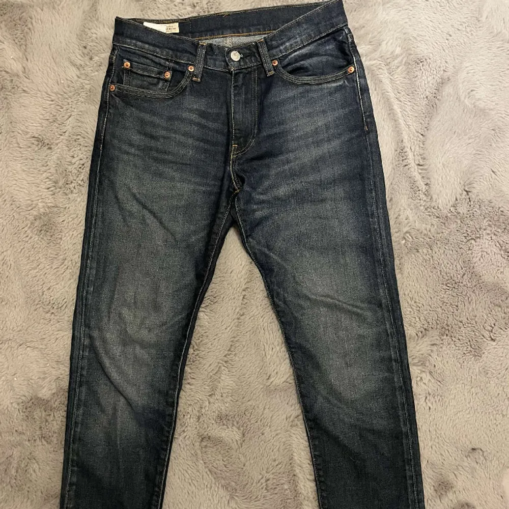 Levi's jeans 502 HI-BALL slim fit, Fint skick endas använda fåtal gånger. Nypris 1299 mitt pris 300.. Jeans & Byxor.