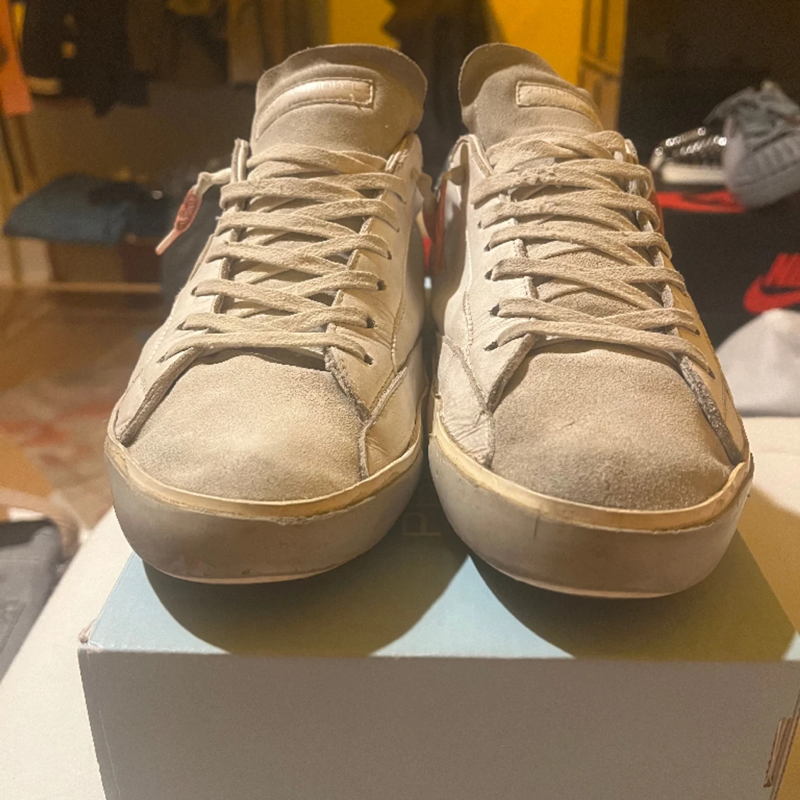 Philippe model  - 90