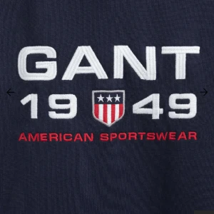 Gant tröja - 10/10 skick köpt för 700kr men säljer billigt eftersom den kommer inte till användning 