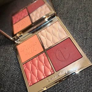 Charlotte Tilbury palett - Endast testad som ni kan se på bilden, ordinarie pris 974. 