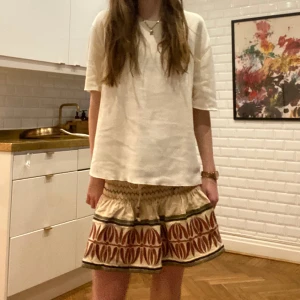 Zara kjol  - Fin kjol, endast använd några gånger 