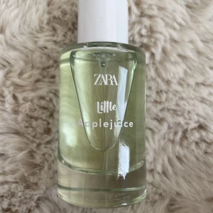 Zara parfym - Aldrig använd parfym från zara. Luktar så fräscht🙌😍 (50ml)