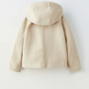 Zara kappa - Super fin kappa från zara barn st 12-14år (164) Passar Xs-s endast använd en gång därav nyssick!💓