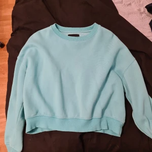 Långärmad - Långärmad tröja som inte passar min stil längre. 