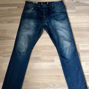 Säljer herr jeans från G Star Raw Jeans i storlek W36 L 32