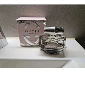 Gucci bamboo  - Gucci bamboo. Favoritdoft. Se bild för återstående mängd. Kommer i förpackningen. Förvarad mörkt och svalt