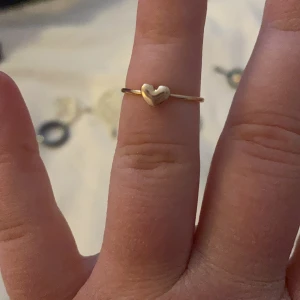 Ring - Jättefin ring som är för liten för mig