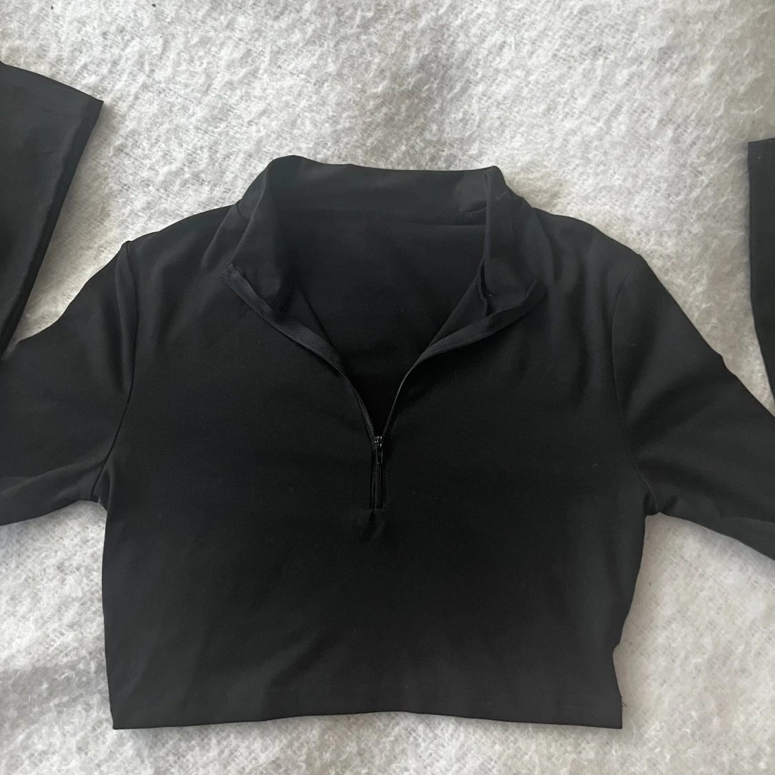 Svart långärmad zip tröja 