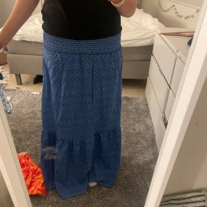 Långkjol - Perfekt till sommaren!!  Läs min bio i profilen 🙏