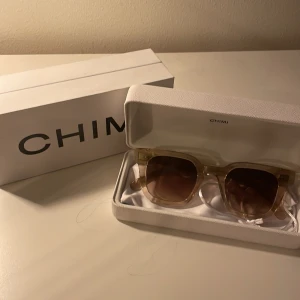 Chimi 04 - Säljer mina chimis som jag köpte i somras, knappt använda, säljer på grund av tycker formen inte sitter bra på mig, kan diskutera priset